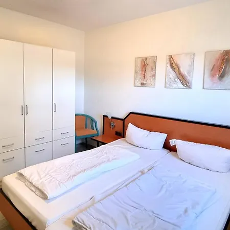 Fuer Drei 50 Apartman